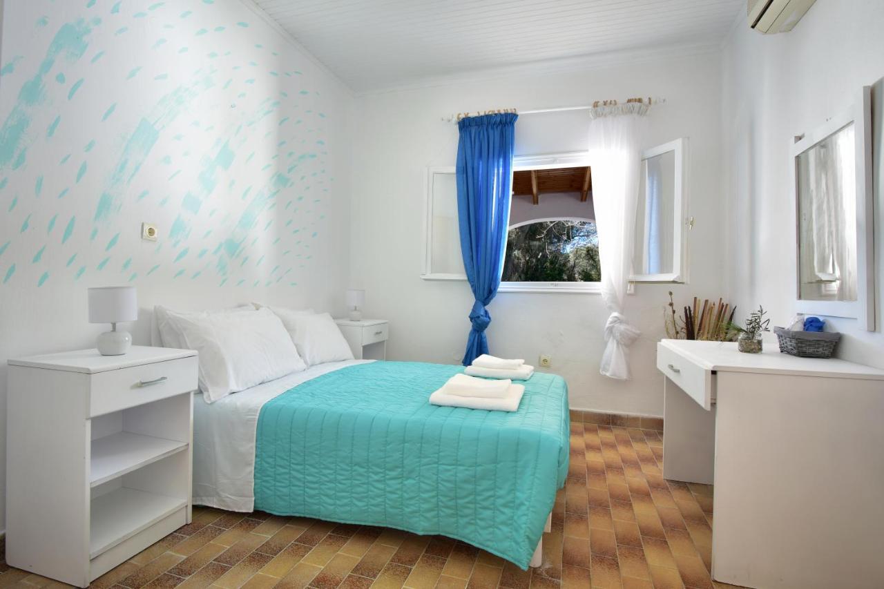 Merlyn Rooms Into The Nature, 100M From The Beach Dafnila Extérieur photo