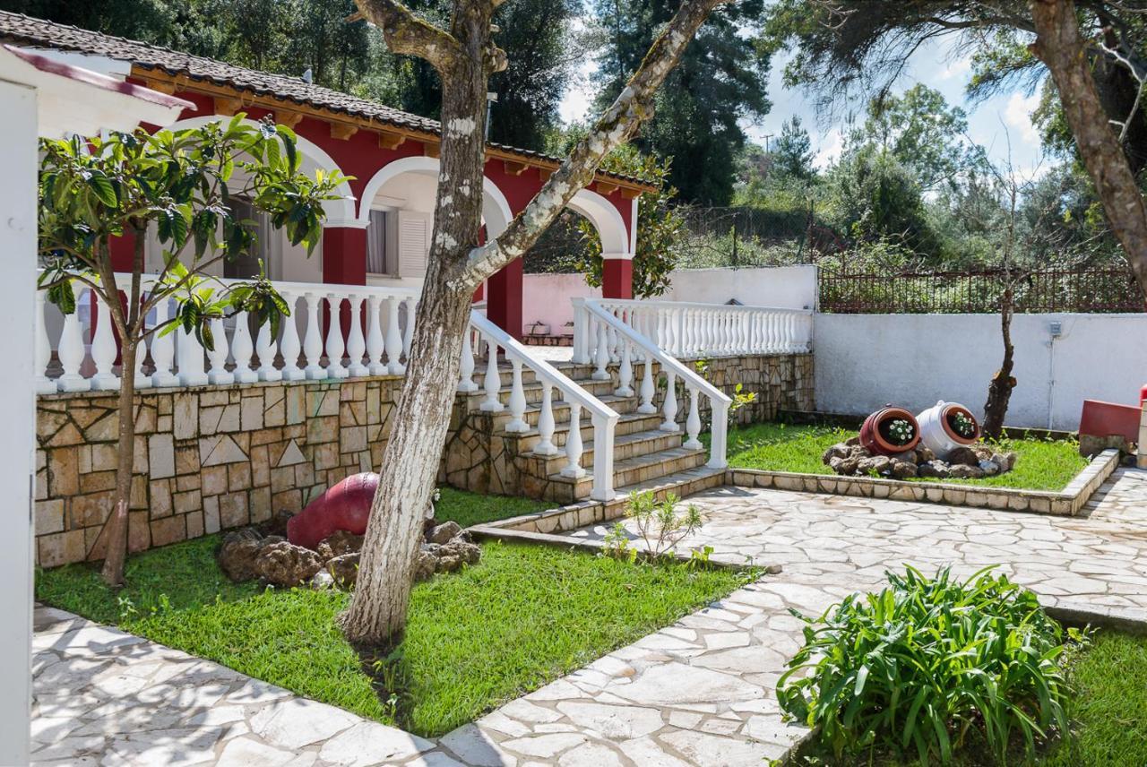 Merlyn Rooms Into The Nature, 100M From The Beach Dafnila Extérieur photo