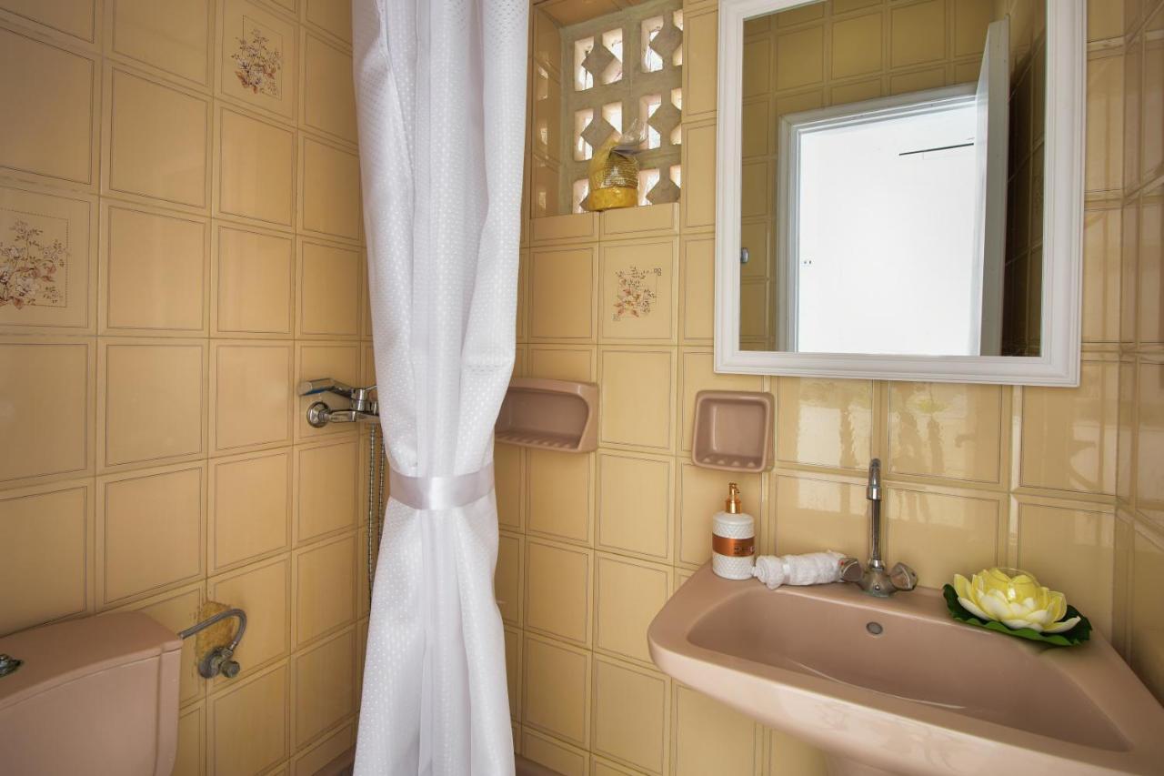 Merlyn Rooms Into The Nature, 100M From The Beach Dafnila Extérieur photo