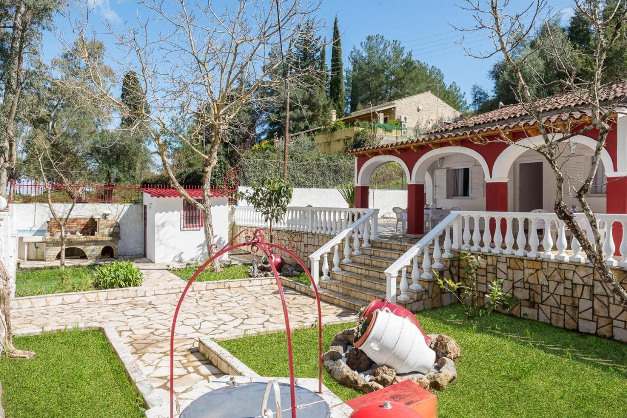Merlyn Rooms Into The Nature, 100M From The Beach Dafnila Extérieur photo
