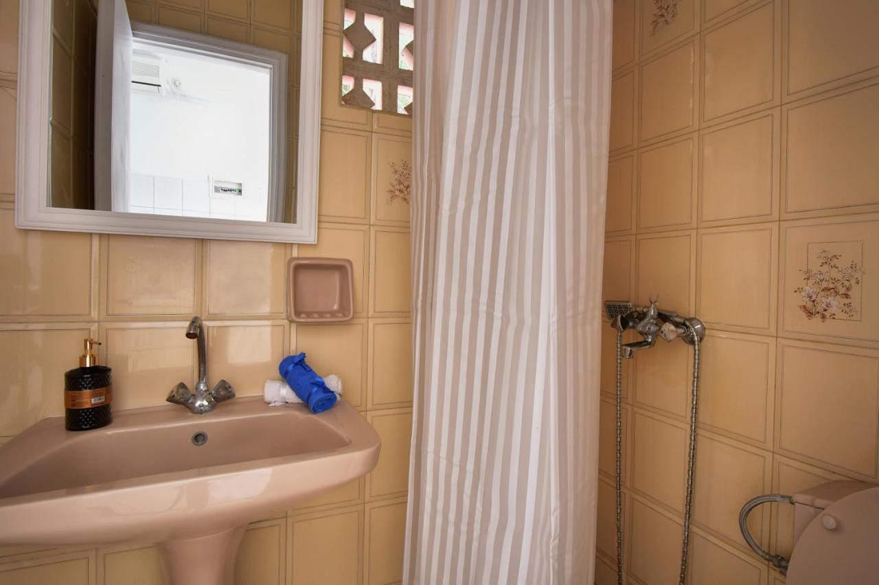 Merlyn Rooms Into The Nature, 100M From The Beach Dafnila Extérieur photo